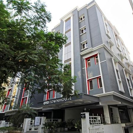 Oyo Townhouse 9 Hitech City حيدر أباد المظهر الخارجي الصورة