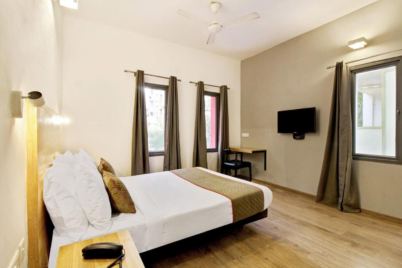 Oyo Townhouse 9 Hitech City حيدر أباد المظهر الخارجي الصورة
