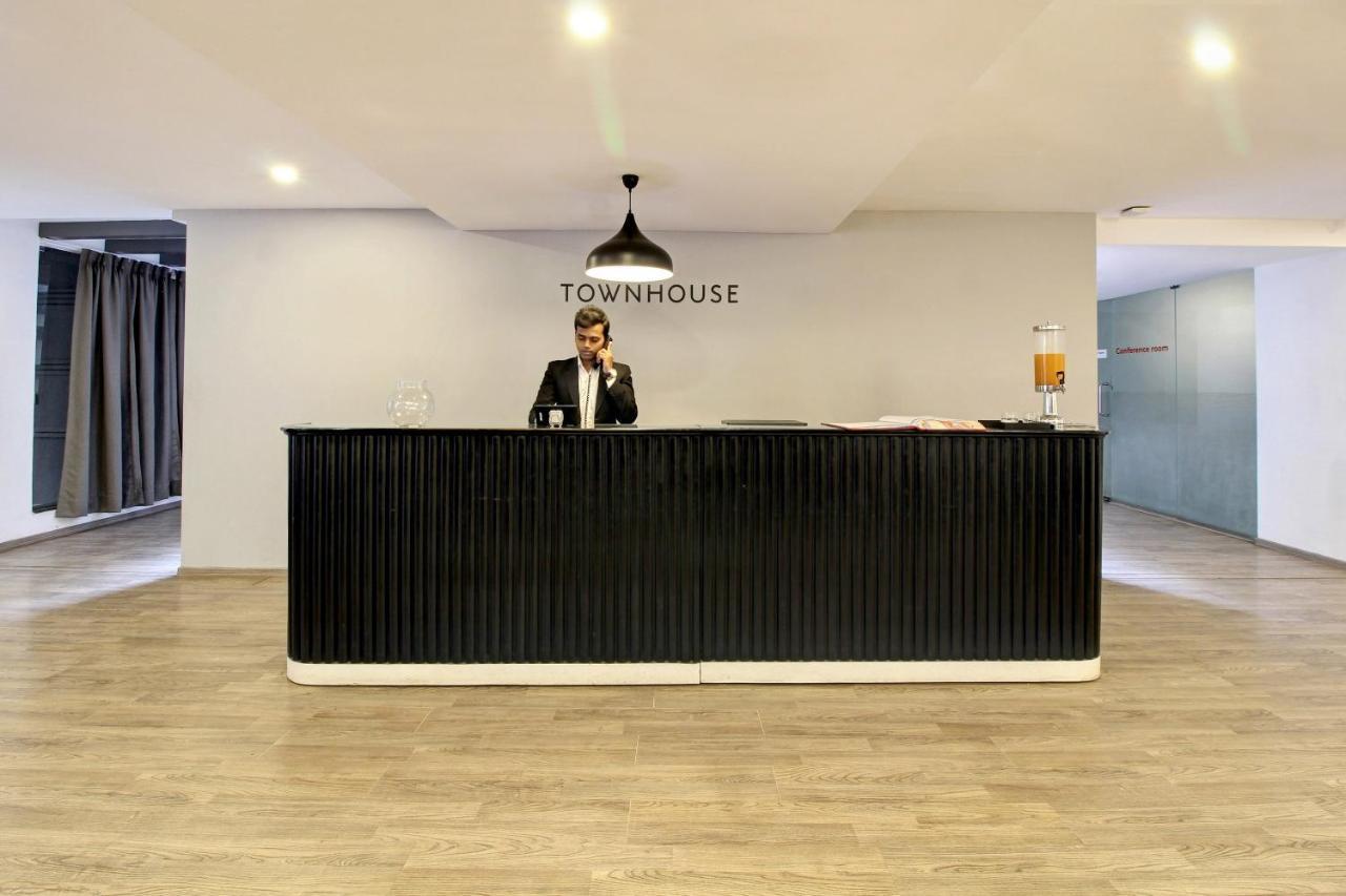 Oyo Townhouse 9 Hitech City حيدر أباد المظهر الخارجي الصورة